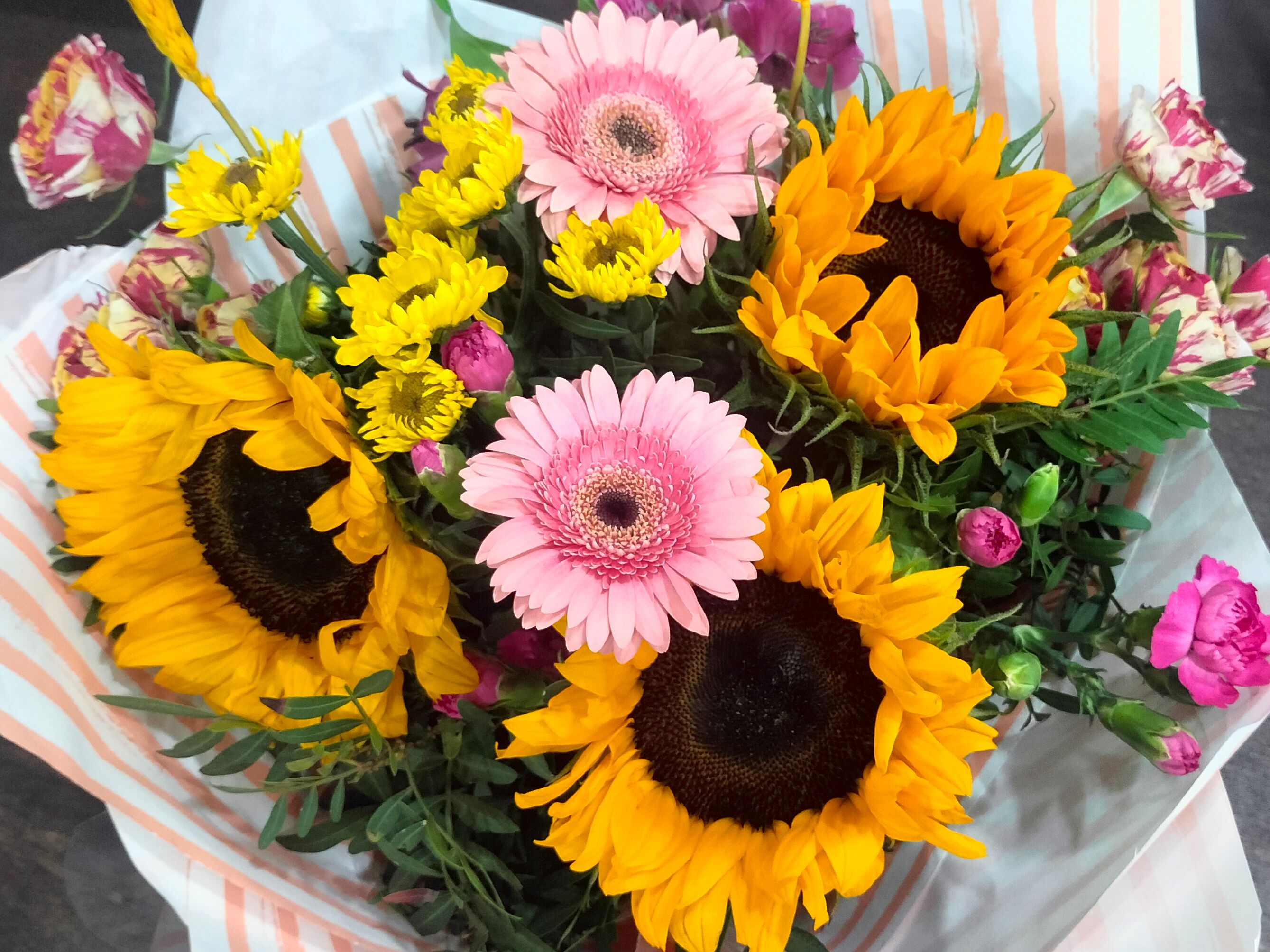 Bright and Cheerful Sunflower Bouquet for Any Occasion